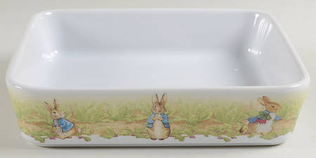 Peter Rabbit Green Meadow 9" Square Baker