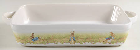 Peter Rabbit Green Meadow 15" Rectangular Baker