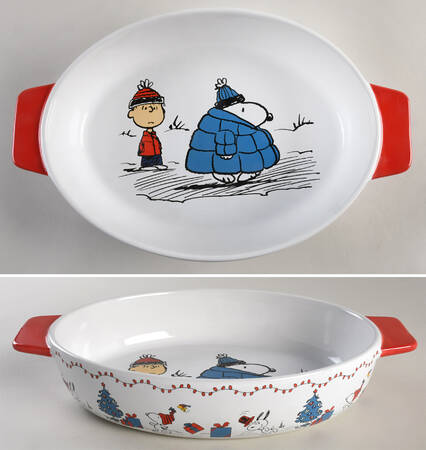Peanuts Christmas 13" Oblong Baker