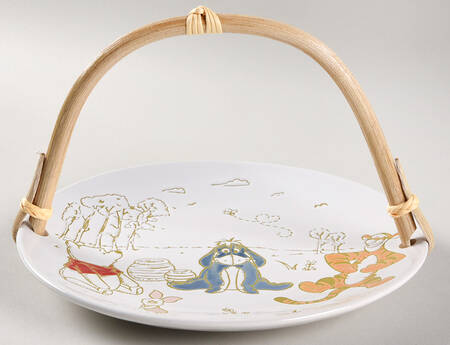 Winnie the Pooh Bee at One 5 3/8"-5 5/8" Bamboo Handled Serving Plate  HC