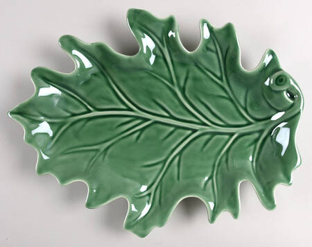 Leaf 13" Figural Platter