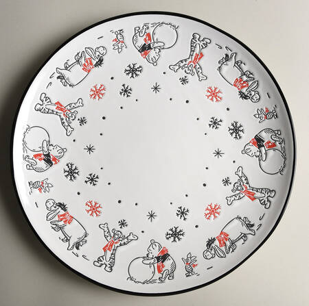Winnie the Pooh Footprints in the Snow by Zrike