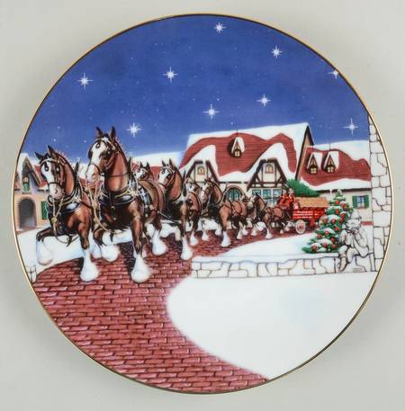 Annual Budweiser Holiday Plate Grants Farm Holiday - Boxed