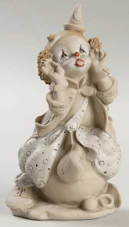 Clowns Clown On Ball - Boxed