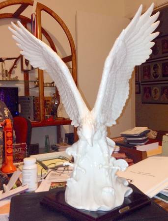 Eagles Eagle On Snow-Wings Down - Boxed