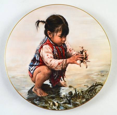 Children of Aberdeen Girl With Seashells - Boxed