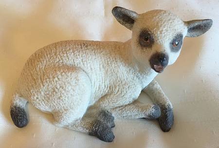 Aynsley Figurines Woolly Lamb - Boxed