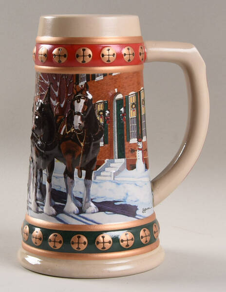 Anheuser Busch Holiday Stein Hometown Holiday-Cs211 - Boxed