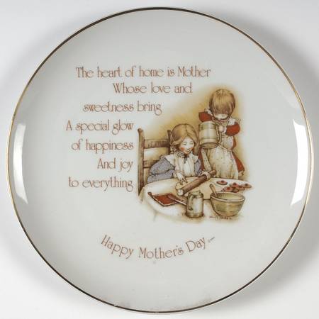 Holly Hobbie-Mother's Day Plate The Heart Of Home Is Mother - No Box 76b