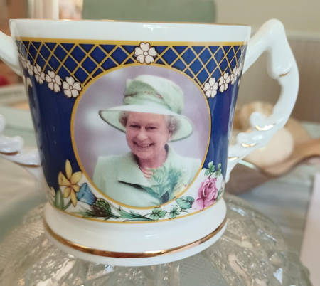 Aynsley Royalty Giftware Elizabeth Ii 80th Birthday - No Box