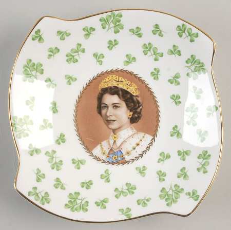 Aynsley Royalty Giftware St Lawrence Seaway-Elizabeth Ii - No Box