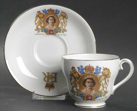 Aynsley Royalty Giftware Elizabeth Ii Coronation Cup & Saucer - No Box
