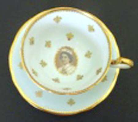 Aynsley Royalty Giftware Queen Elizabeth Ii Cup & Saucer - No Box