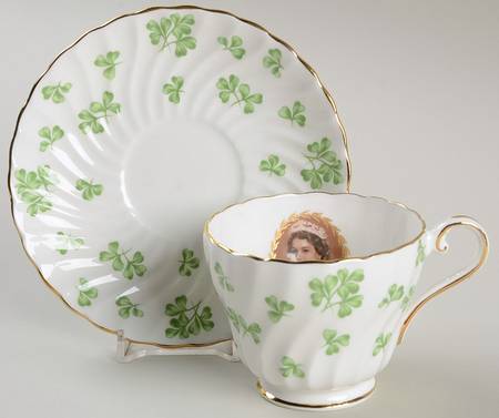 Aynsley Royalty Giftware Elizabeth Ii-St Lawrence Seaway Cup & Sa - No Box