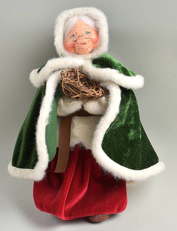 Santa and Mrs Santa Woodland Mrs Claus - No Box
