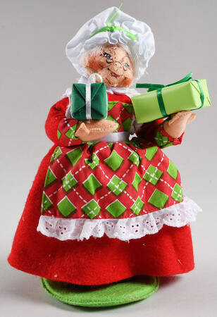 Santa and Mrs Santa Cheery Mrs Santa With Presents - No Box