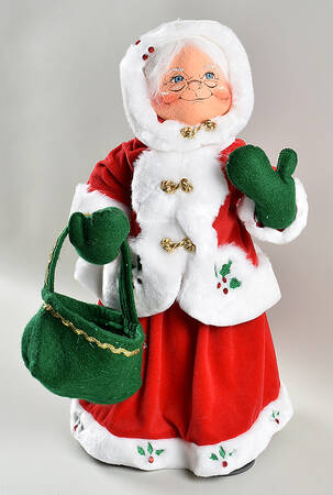 Santa and Mrs Santa Winterberry Mrs Santa - No Box