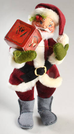 Santa and Mrs Santa Victoran Santa-With Gift Box - No Box