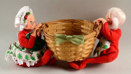 Santa and Mrs Santa Mr & Mrs Santa With Basket - No Box