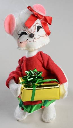 Christmas Mice Holly Berry Girl Mouse W/Present - No Box