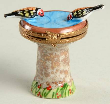Artoria Limoges Boxes Two Birds In A Bird Bath  - Boxed