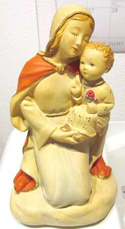 Hummel Mother & Child - Boxed