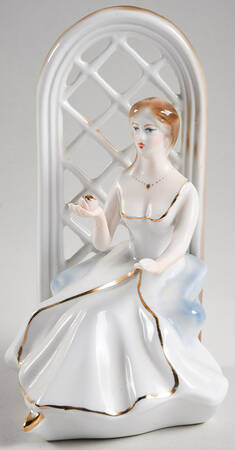 Arpo Figurines Lady Sitting With Rose - No Box