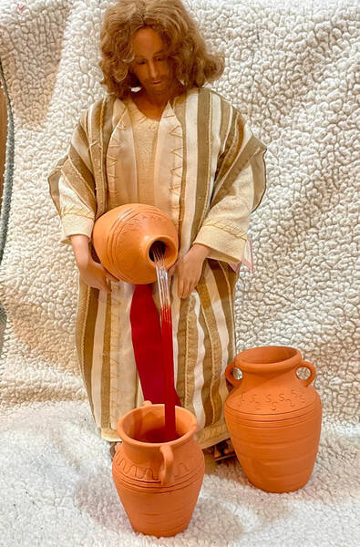 Miracles of Jesus Water Into Wine - With Box