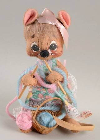 Special Occasion Mice Pregnant Knitting Mouse W/Basket - No Box