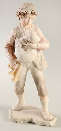 Nativity-Pastel Bagpipe Player - Boxed
