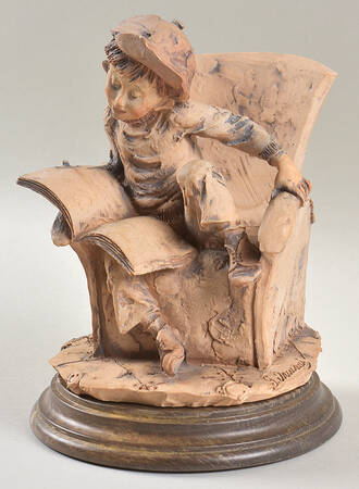 Gulliver's World Boy Reading Book - No Box