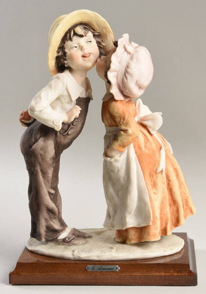 Children Shy Kiss - No Box
