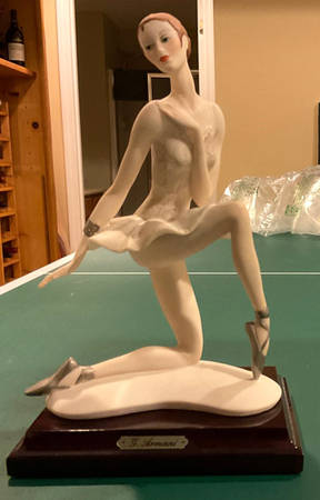 Ballet Knelt Ballerina - Boxed