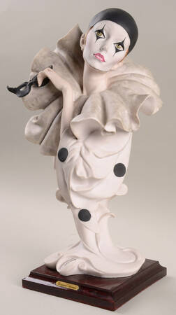 Busts Masquerade - Boxed