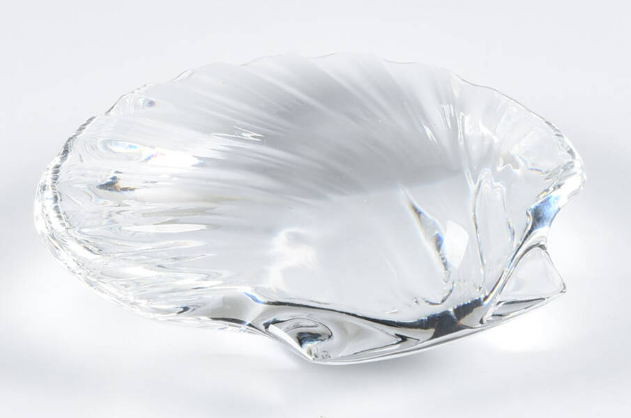 Baccarat Crystal Figurines Clam Shell-Clear - No Box Nb2047