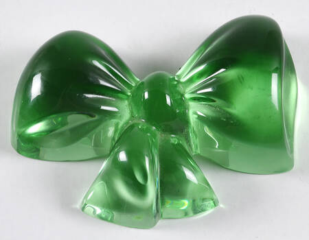 Baccarat Crystal Figurines Bow Paperweight - Light Green - Boxed