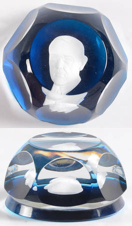 Sulphide Paperweight Woodrow Wilson - Turquoise Smooth Base - Boxed