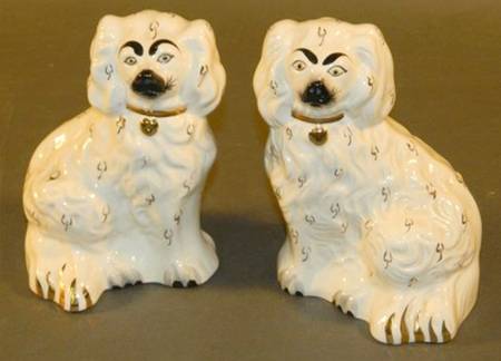 Beswick Figurine Old English Dog-Facing Right - Boxed