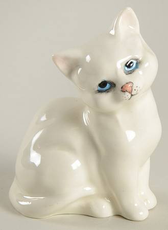 Beswick Figurine Kitten-Seated-White - Boxed