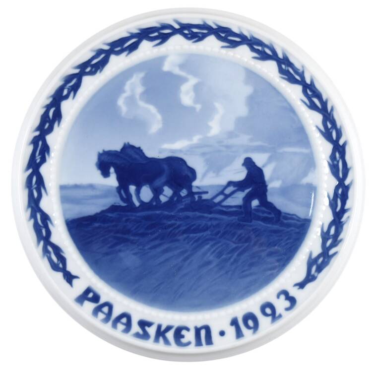 Easter Plates 1923-Man Plowing - No Box