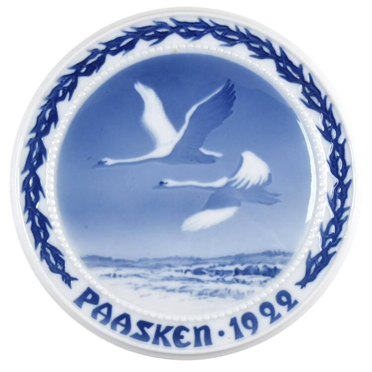 Easter Plates 1922-Flying Swans - No Box