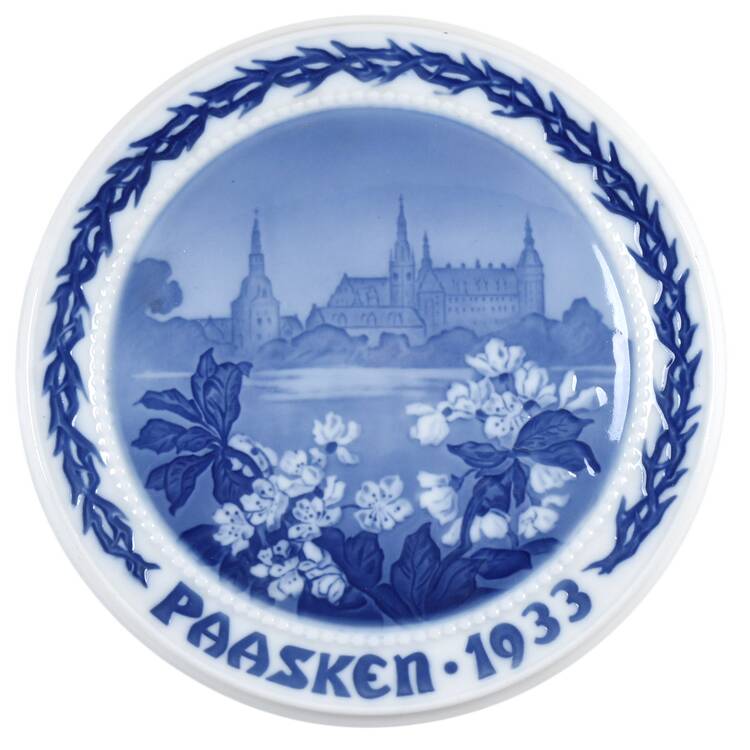 Easter Plates 1933-Chruch At Frederiksberg Castle - Boxed