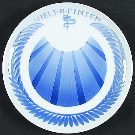 Commemorative Plates Commemorating Niels R Fnsen - No Box