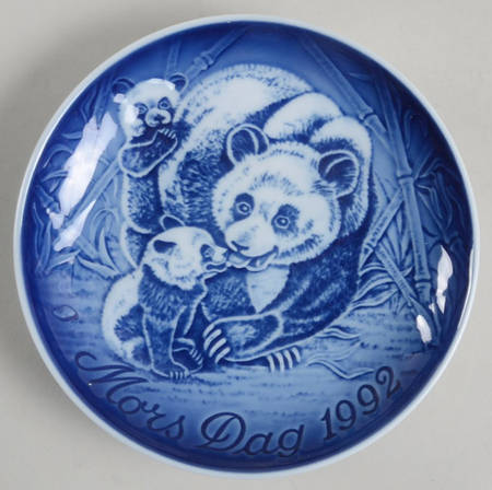 Mother's Day Plate Panda With Cubs - Boxed