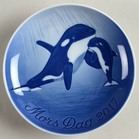 Mother's Day Plate Orca & Calf - With Box