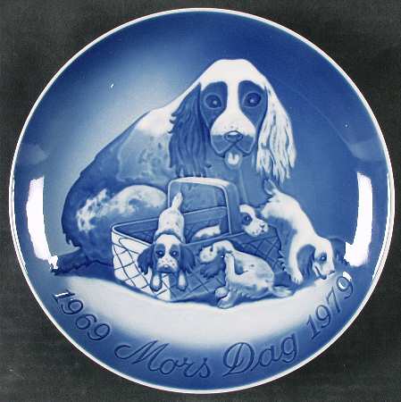 Mothers Day Plate-Jubilee Dog And Pups - With Box