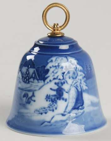 Christmas Bell-Bing & Grondahl Playing In The Snow - Boxed