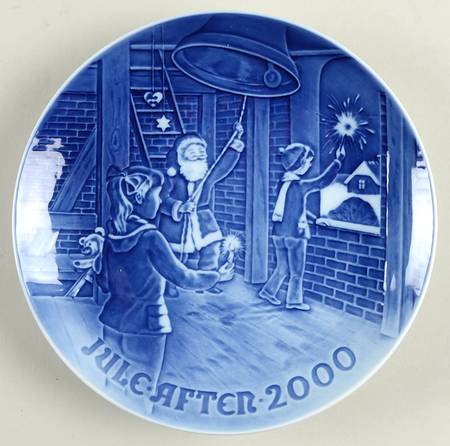 Annual Christmas Plate Christmas At The Bell Tower - Boxed