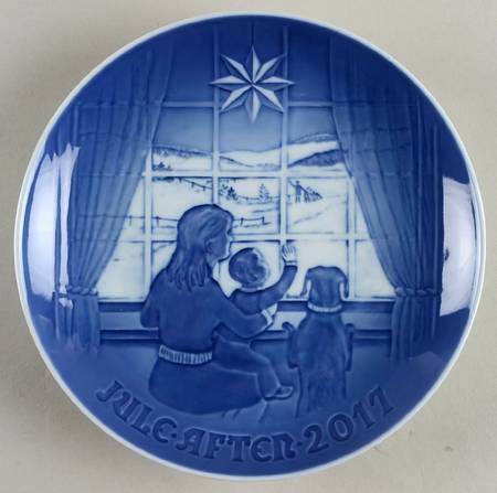 Annual Christmas Plate Waiting For Father - Boxed