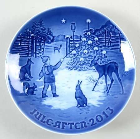 Annual Christmas Plate Light In The Snow - Boxed